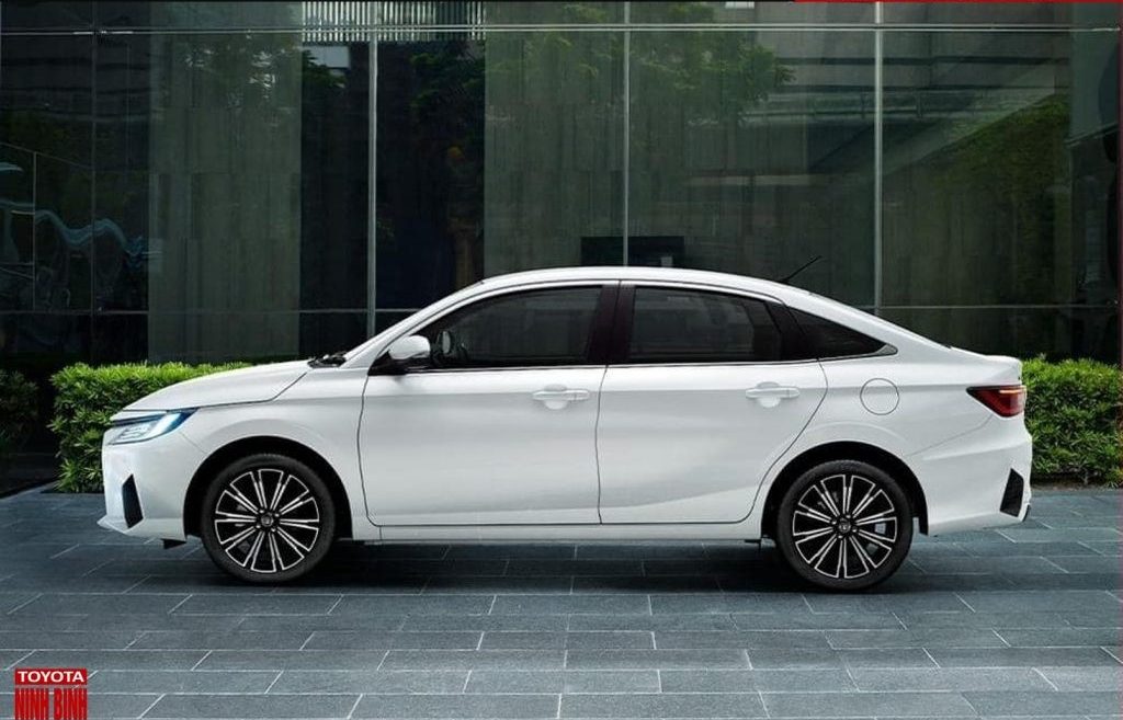 Toyota Vios 2023 ra mắt tại Lào